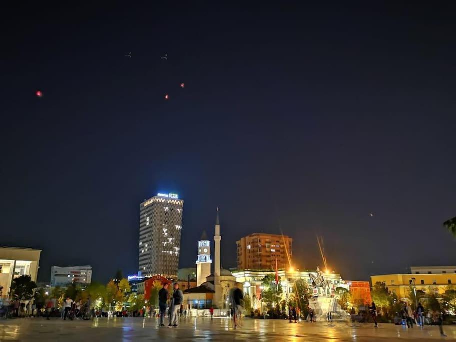 Angie'S Perfect Location Flat - Walk To Sights Tiranë Luaran gambar