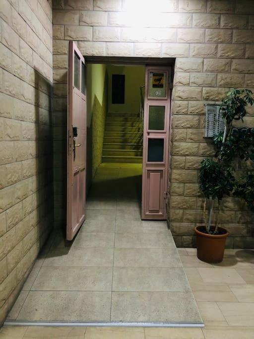 Angie'S Perfect Location Flat - Walk To Sights Tiranë Luaran gambar