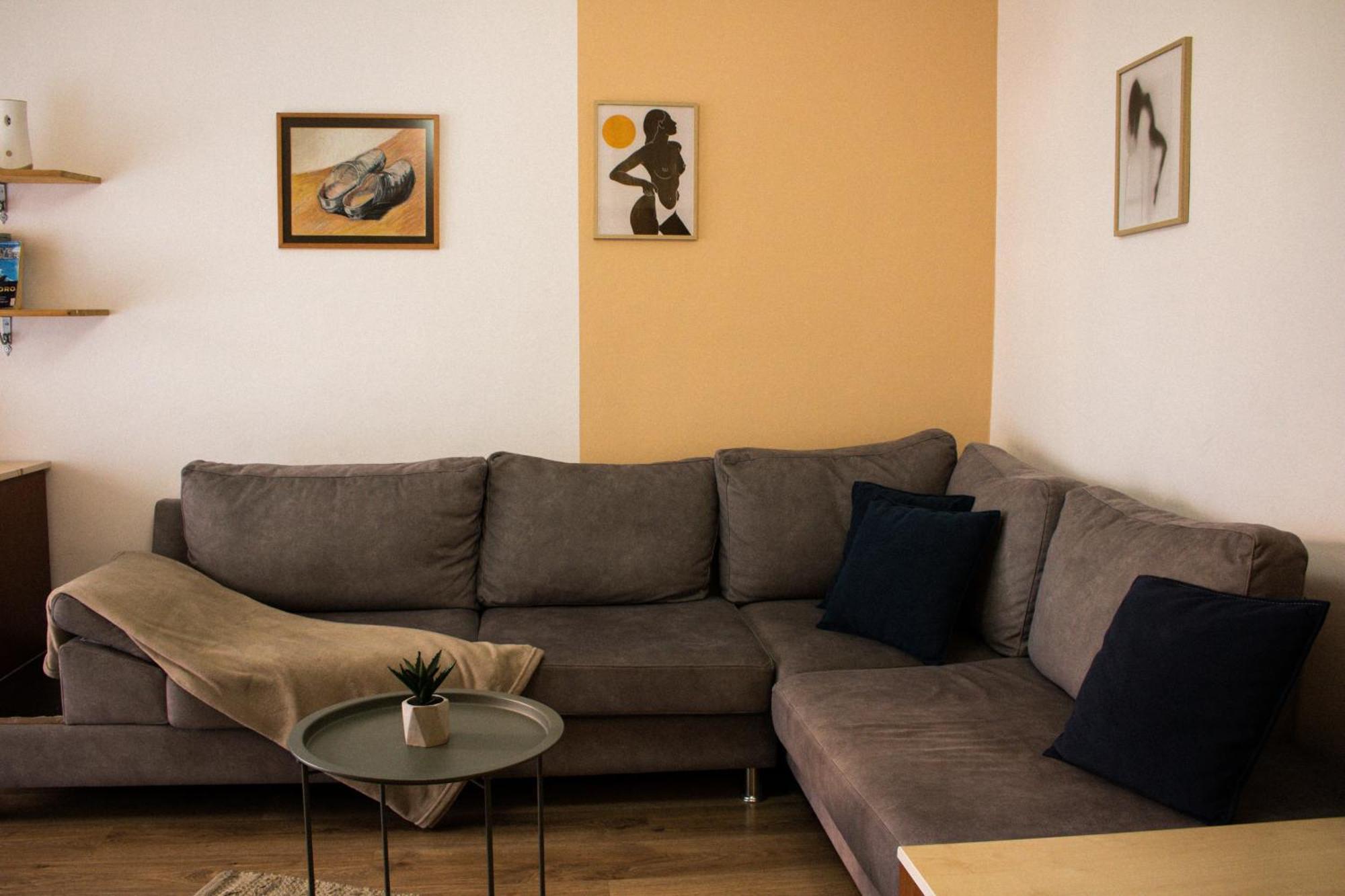 Angie'S Perfect Location Flat - Walk To Sights Tiranë Luaran gambar
