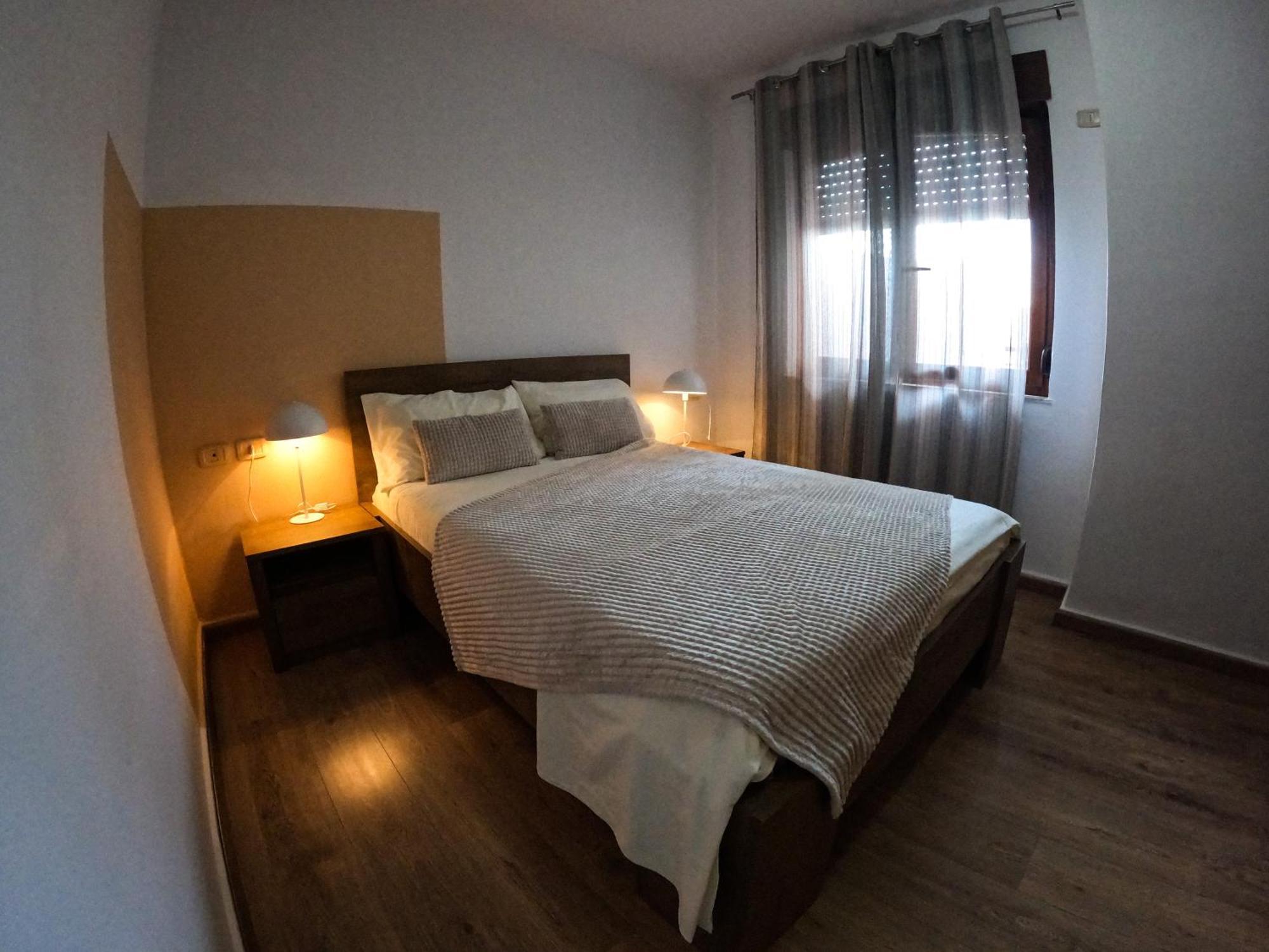 Angie'S Perfect Location Flat - Walk To Sights Tiranë Luaran gambar