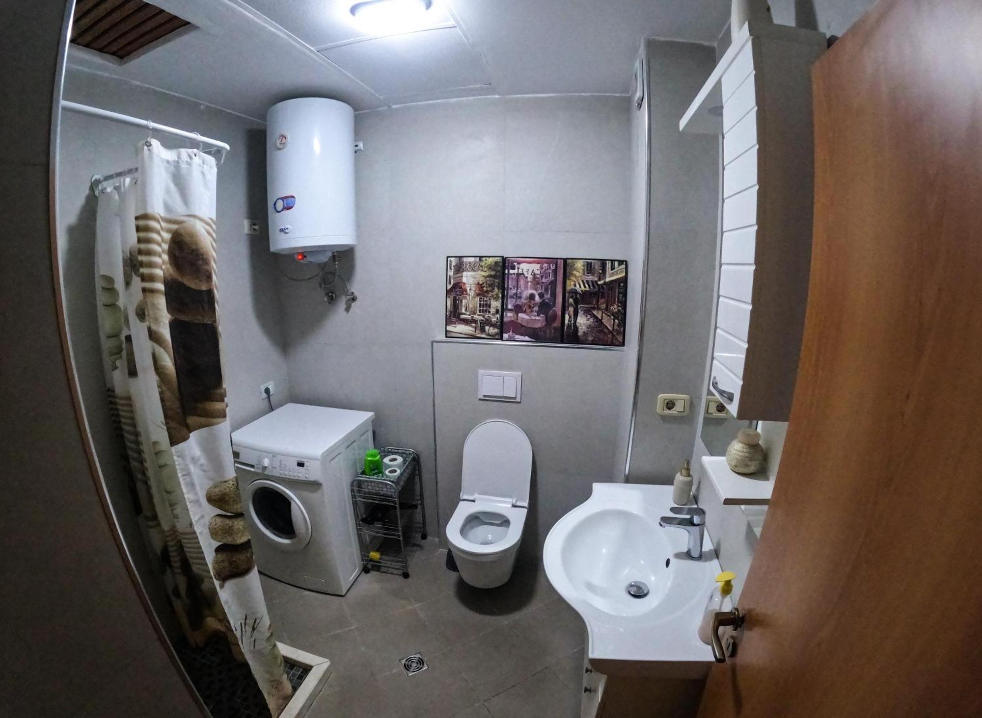 Angie'S Perfect Location Flat - Walk To Sights Tiranë Luaran gambar